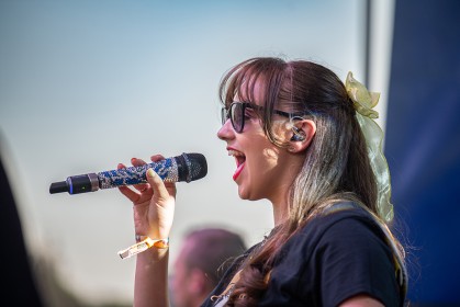 Brass-Monkees-Female-Vocals2